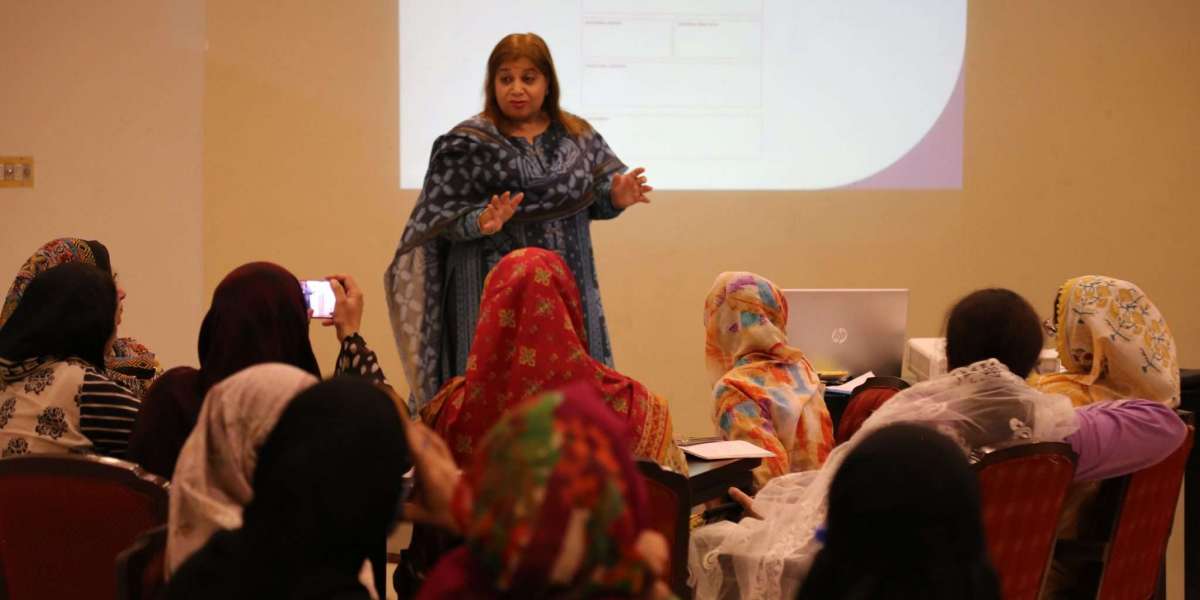 Professional Teacher Training Certificate Courses in Pakistan | AIE