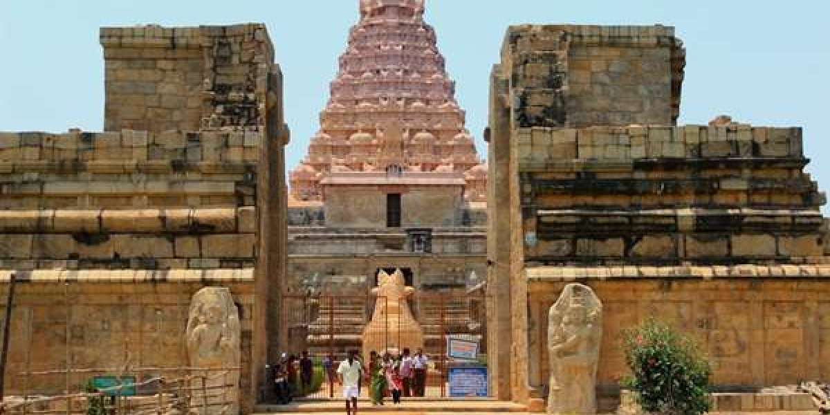 Experience Pure Luxury with the 17 Days Oberoi Hotels Tour India
