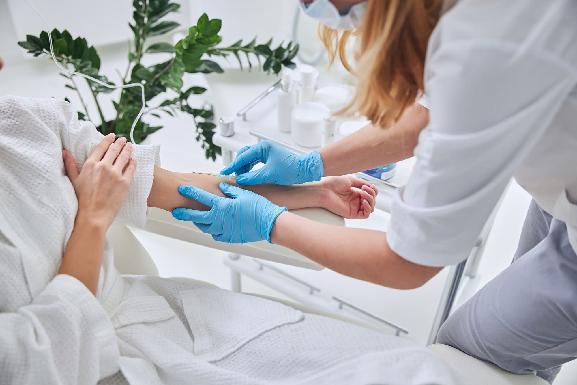 IV Therapy - Best Doctor On Call , At Home , Hotel In Dubai