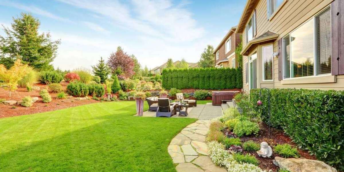 Top Fall Cleanup Services in CT Prepare Your Yard for the Season