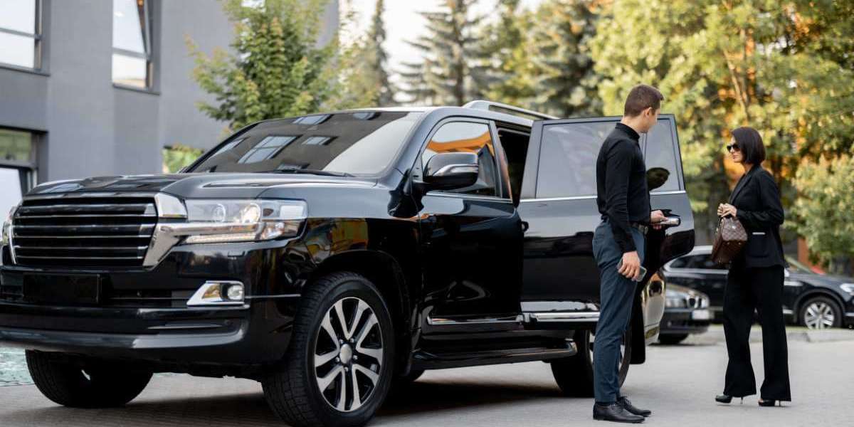 Luxury Chauffeur Service in Atlanta – Executive Black Car Travel With Professional Drivers