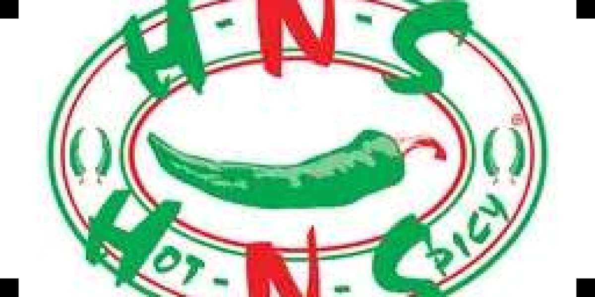 Hot N Spicy: Karachi’s Go-To Spot for Bold Flavor and Late-Night Cravings