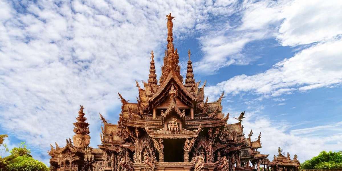 Sanctuary of Truth: A Timeless Wooden Masterpiece in Pattaya, Thailand