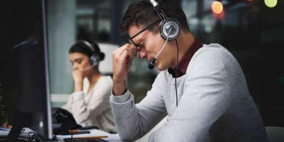 How After Hours Phone Service Can Boost Customer Loyalty