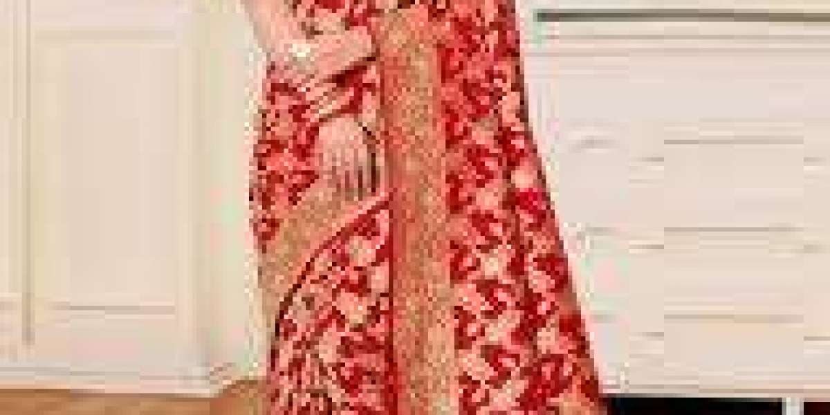 Banarasi Saree: The Timeless Symbol of Royal Indian Elegance