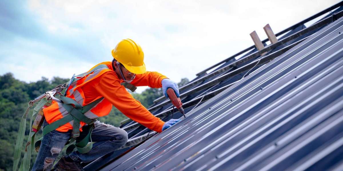 Metal Roofing Installers