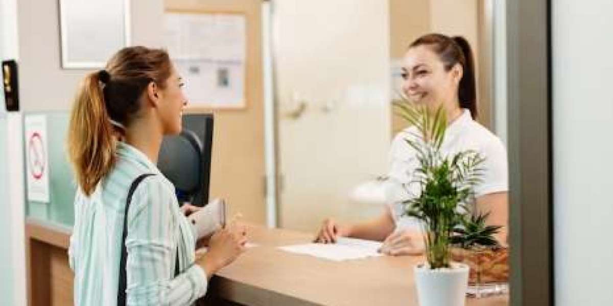 Receptionist Dress Code Tips for a Professional Look