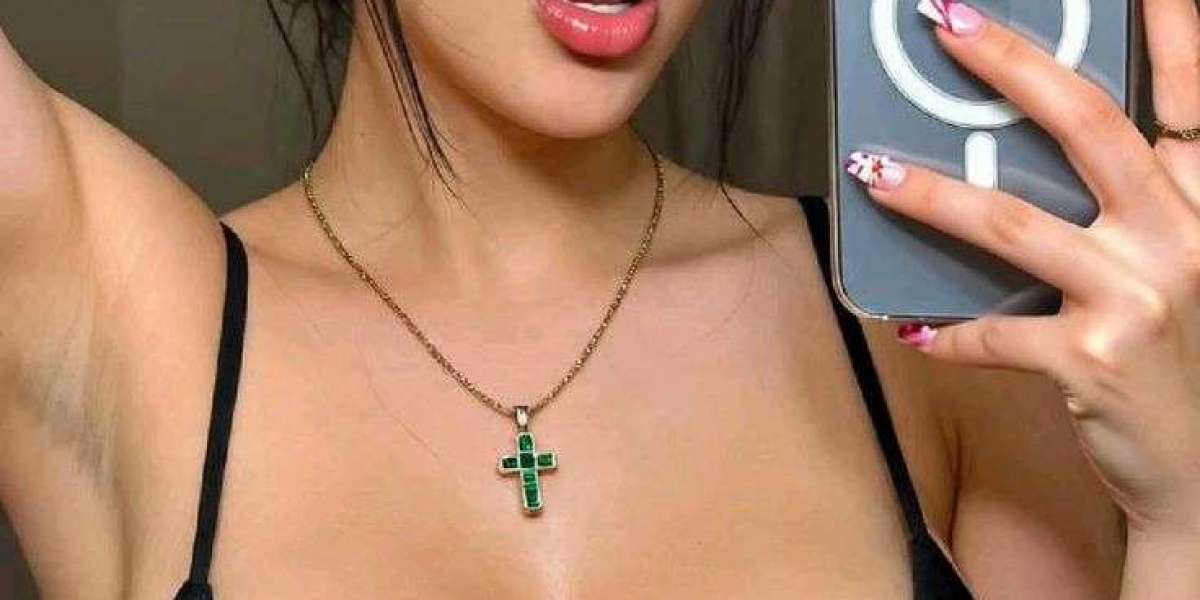 Professional Noida Call Girl - A Classy Alternative to Discrete and Quality Company.