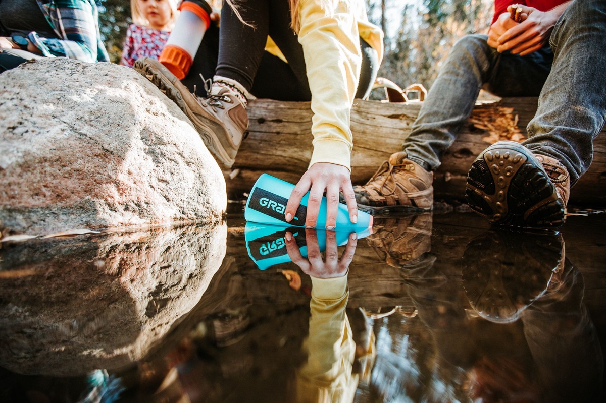 Guide to Portable Water Purifier Bottles: Clean Water Anywhere You Go – Vibe Sphere