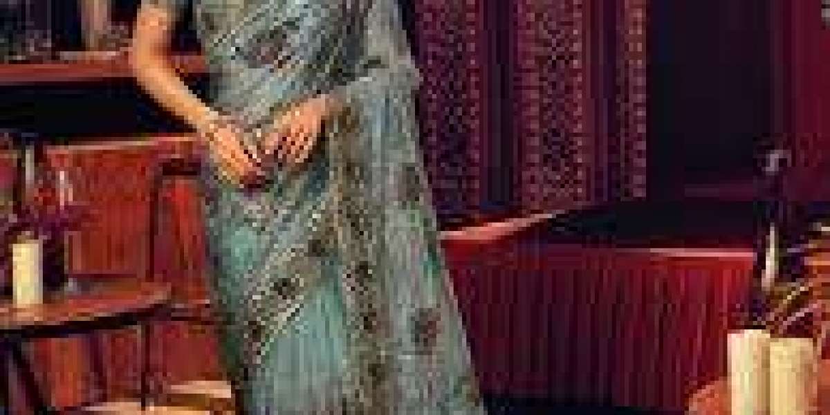 Navy Suit Wedding: The Perfect Fusion of Tradition and Modern Style