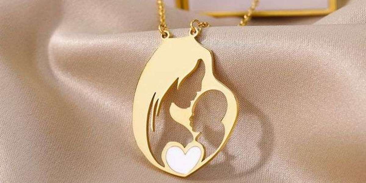 Elegant Ways to Gift Daughter Jewellery with Purpose