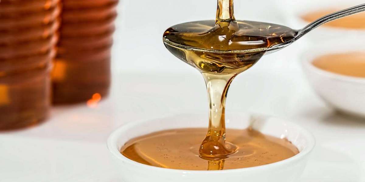 Pure Honey in the UAE: Nature’s Golden Treasure for Health and Tradition