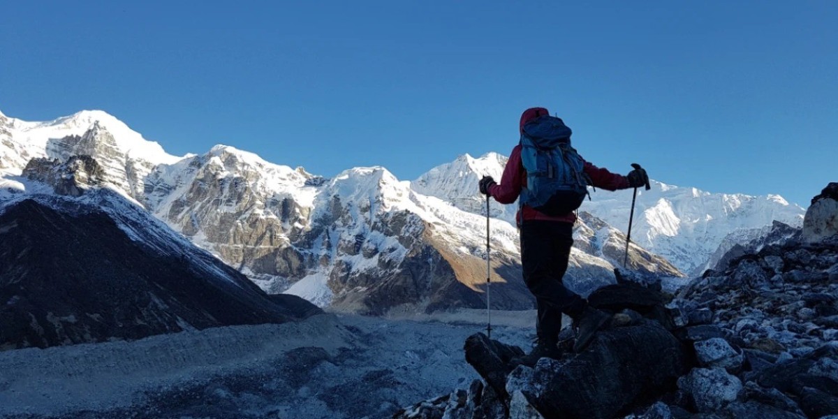Goechala Trekking Adventure with Glacier Treks