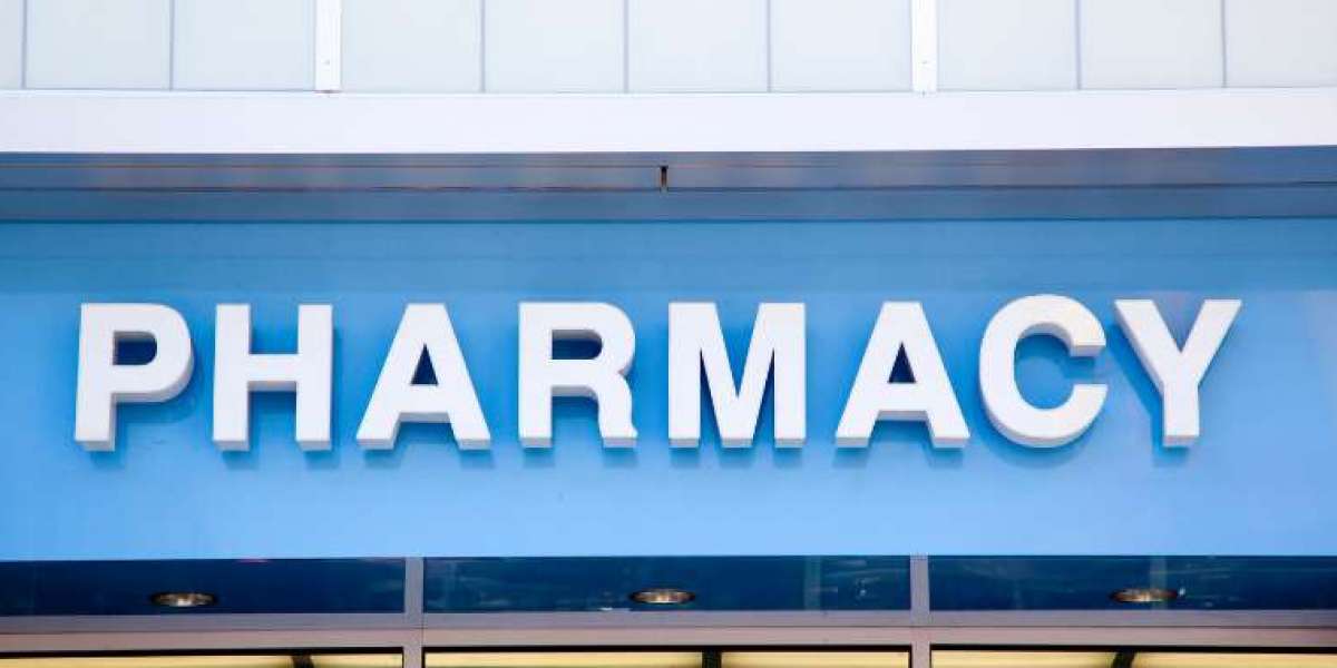 Pharmacy College in Noida with Industry-Oriented Pharmacy Programs