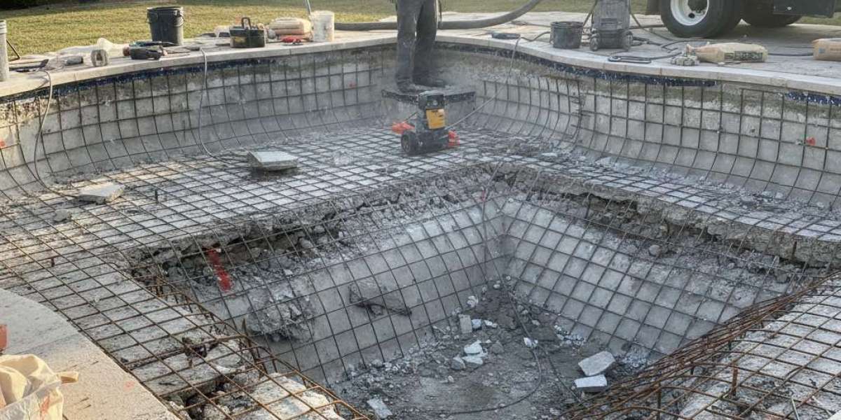 Does a Swimming Pool Renovation Service handle structural issues?