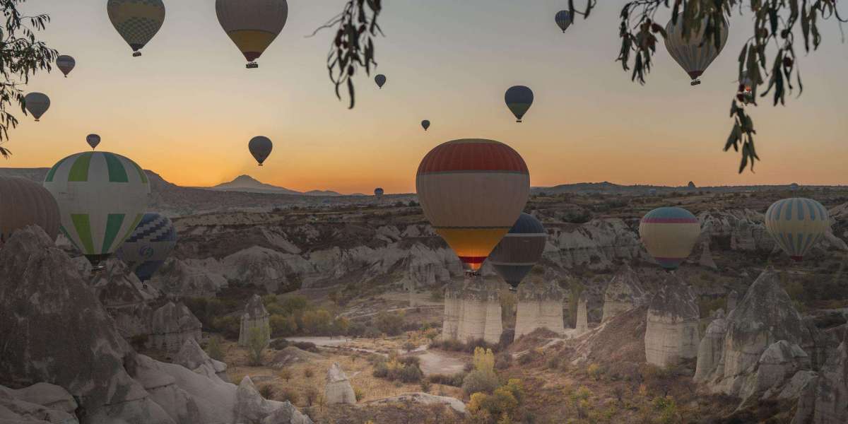 Winter Turkey Travel Guide—Snow & Hot Air Balloon Experience