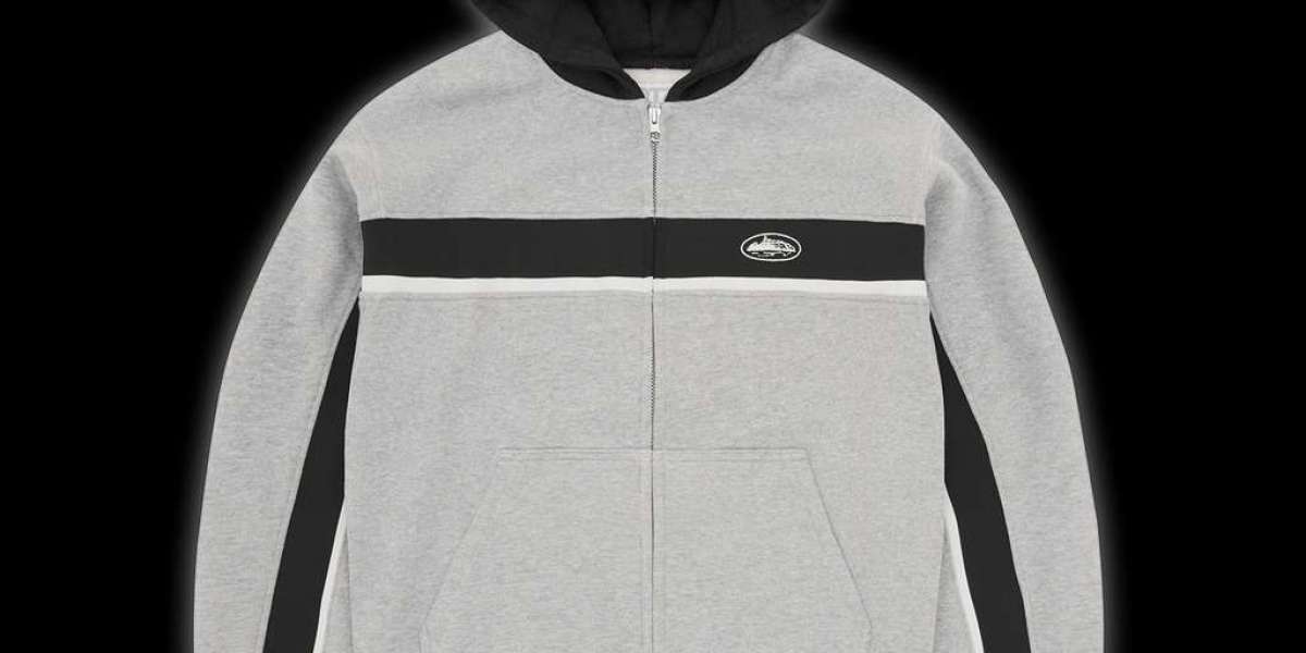 Corteiz Streetwear Revolution: Redefining Urban Fashion with Influences from Palm Angels and Stussy