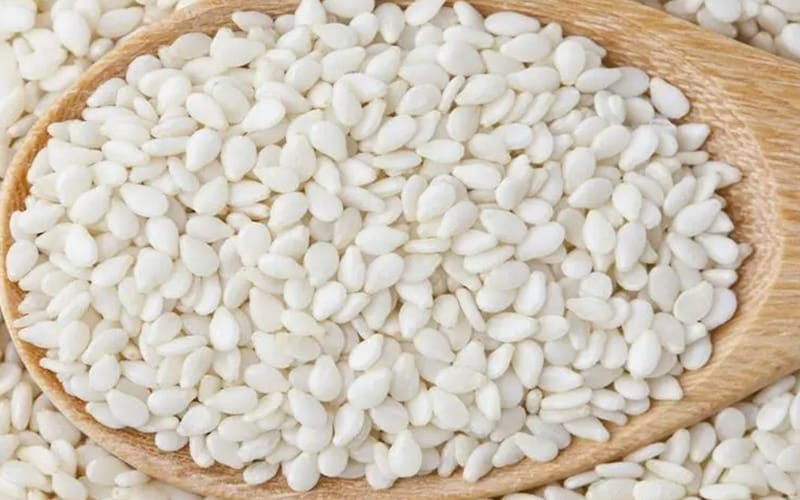 Why Do Food Businesses Use Sesame Seeds in Large Quantities? - Rutherford Voice