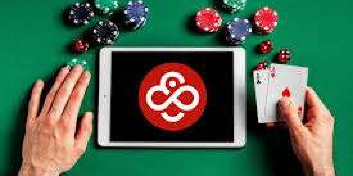 The Advantages of Playing Poker Online Singapore Over Traditional Poker