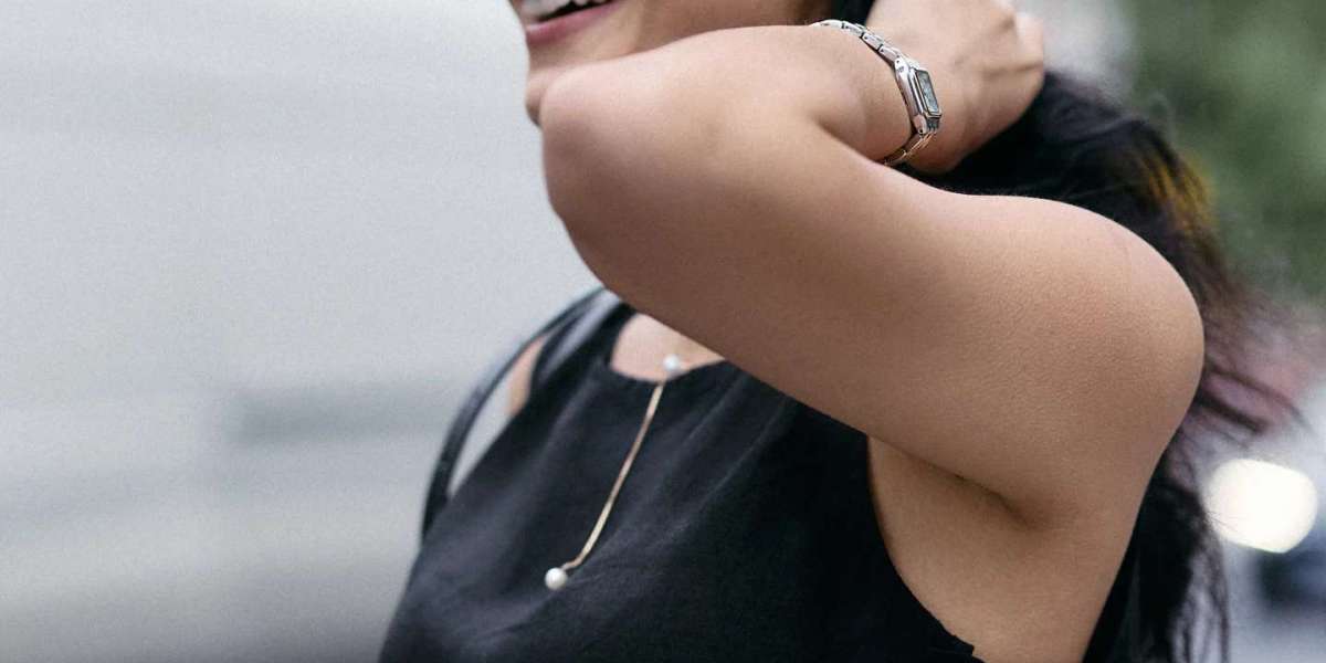 Why the Boxy Crop Top is the Must-Have Trend of 2026