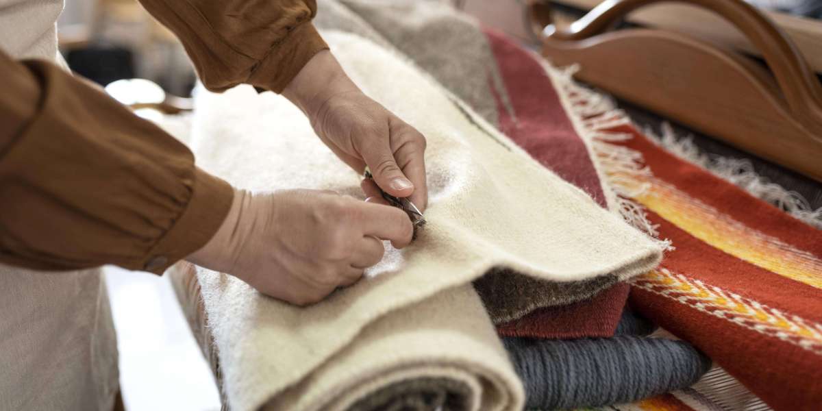 Handloom Clothing India: A Blend of Comfort, Craft, and Culture