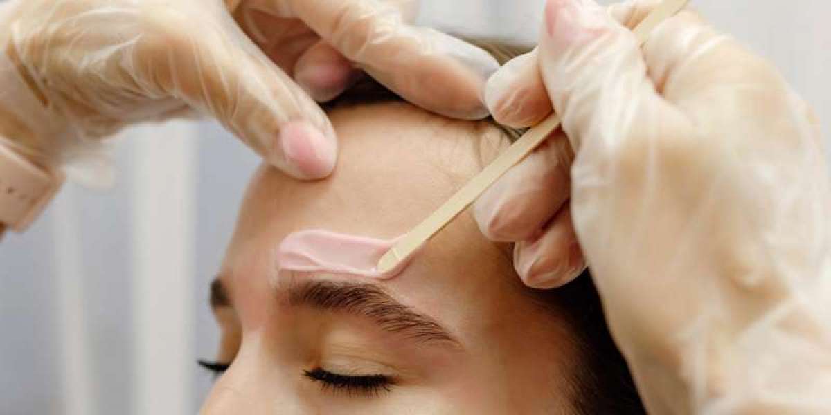 Why Eyebrow Waxing Melbourne Is a Must for Your Beauty Routine in 2026