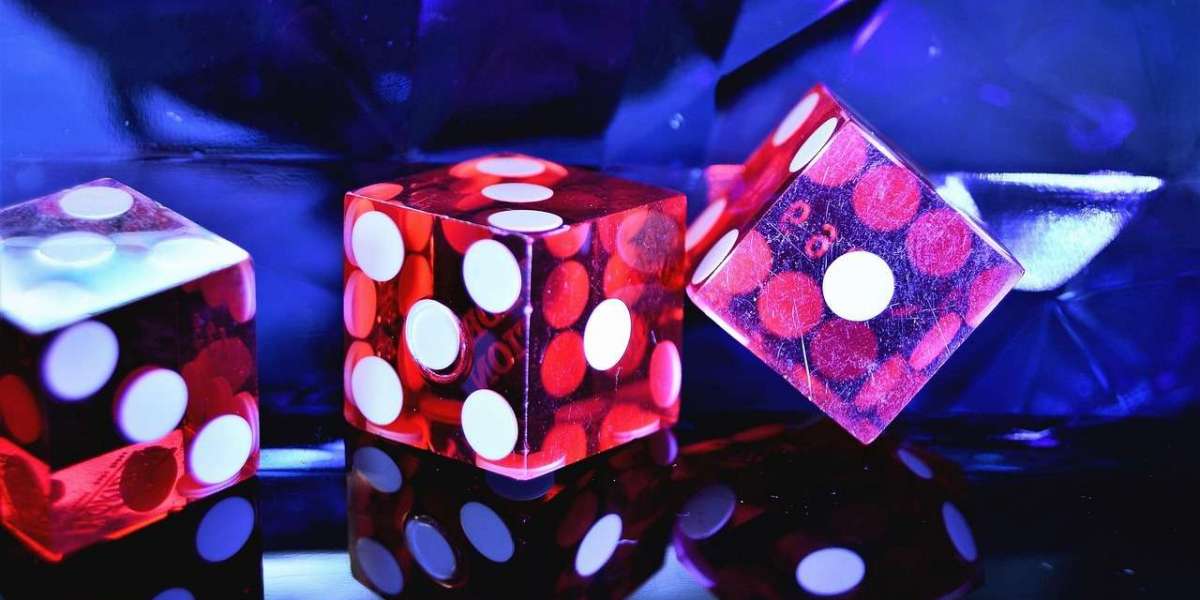 Effekten af Kunstig Intelligens på Spilleadfærd: Hvordan AI Former Fremtidens Online Casinosikkerhed og Ansvarligt Spil 