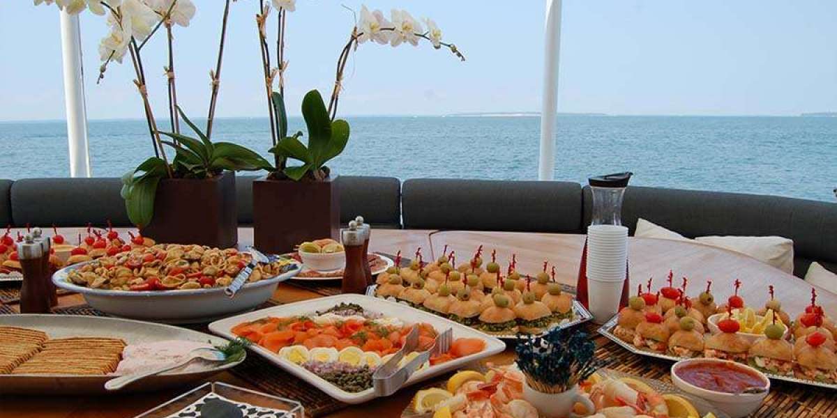 Where Can You Find the Best Yacht Catering Services in Dubai?