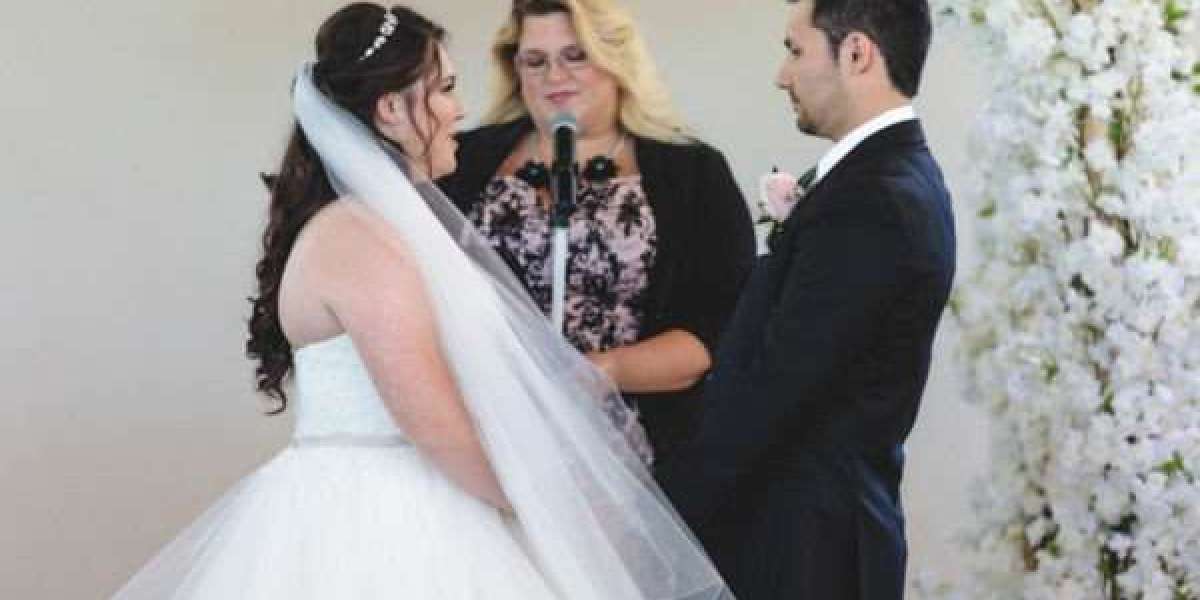 Professional Wedding Officiant Canada | My Wedding Officiant