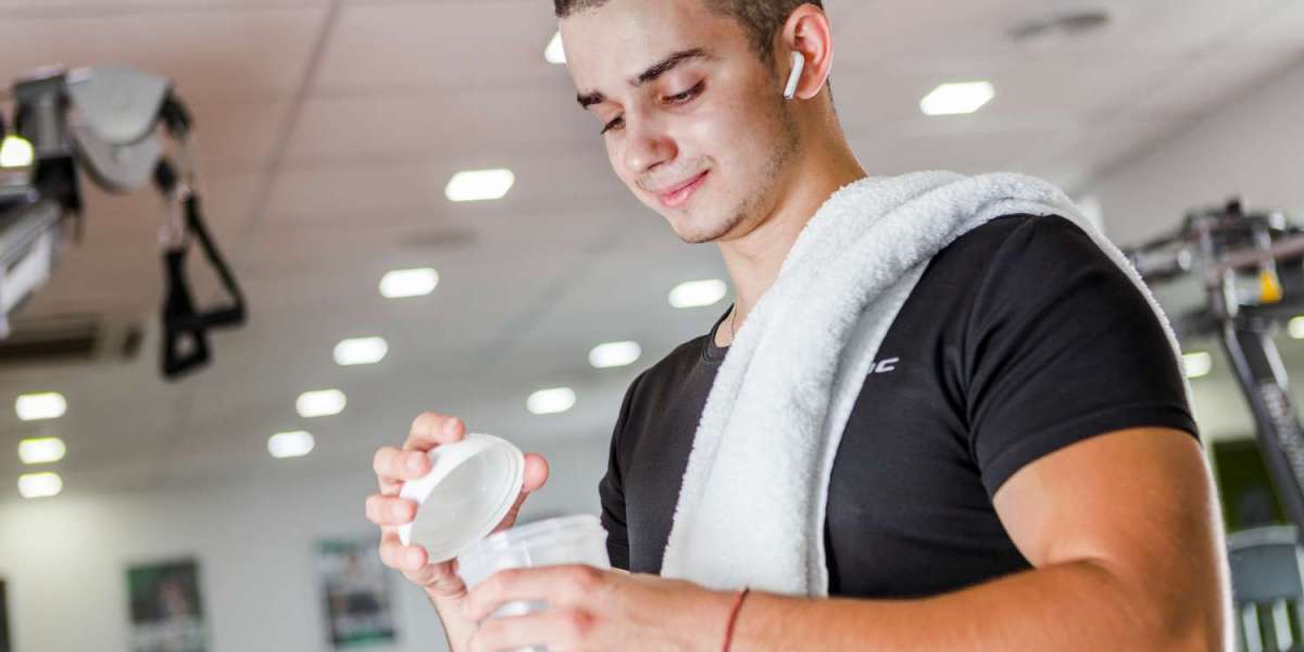 What Is Creatine Monohydrate and Why Is It So Popular Among Athletes?