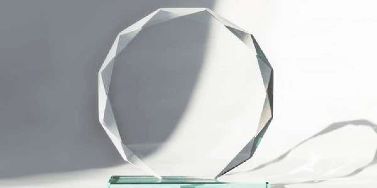 How to Choose the Perfect Award for Your Next Corporate Event