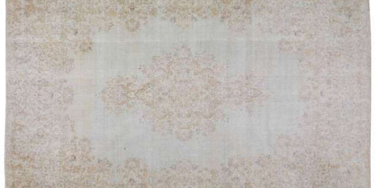What Is a Persian Rug? A Beginner’s Guide for American Homes