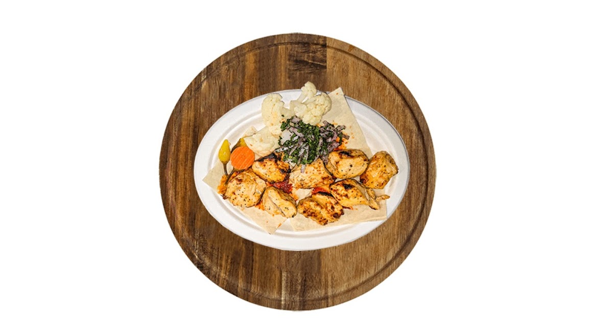 How Does a Middle East Restaurant in Glendora Make Traditional Dishes Shine?