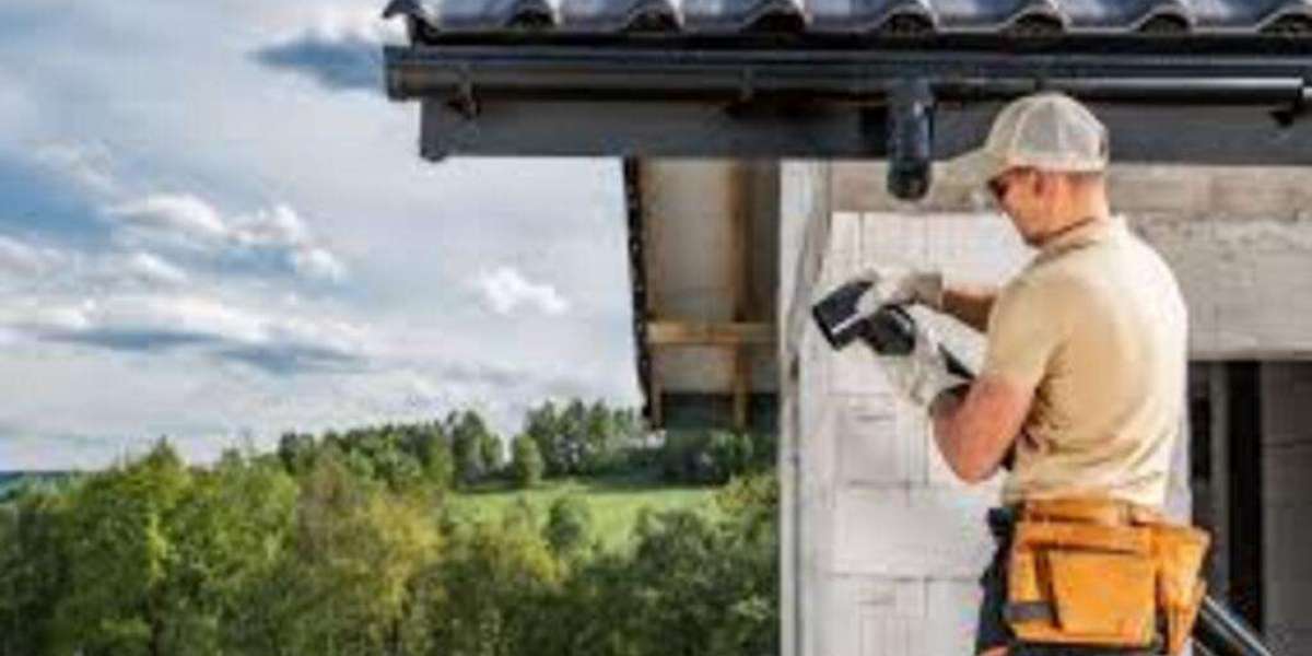 NY Roofing Hub Manhattan: Is It Necessary to Replace Gutters During Roof Installation?