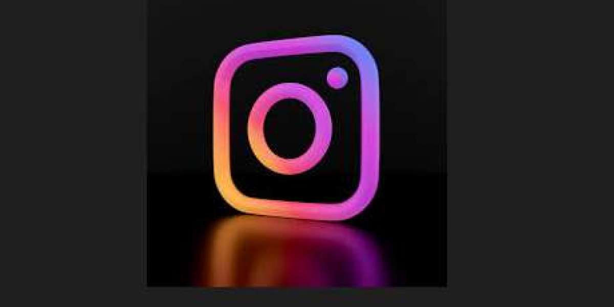 Casting Digital Characters: The Instagram Persona Palette