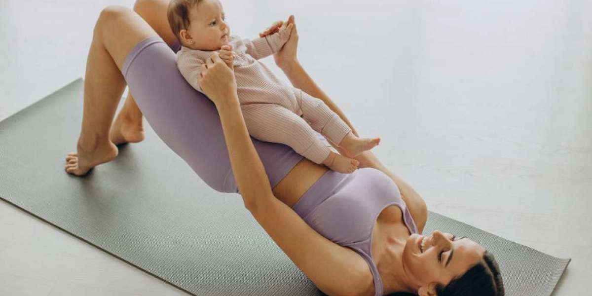 Online Postnatal Yoga Classes: Are They Effective?