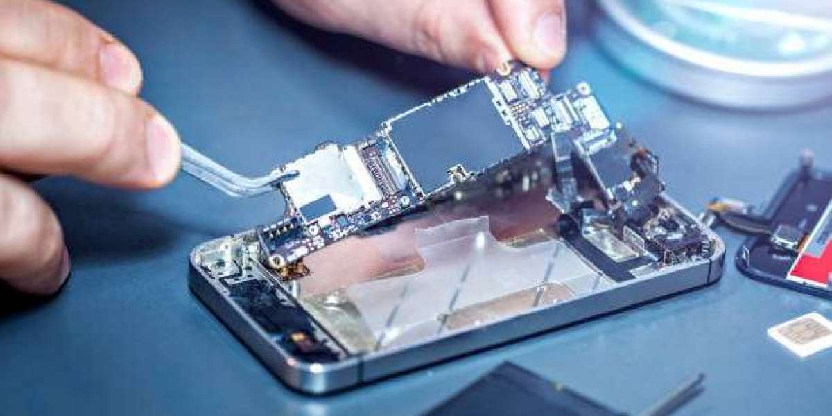 How Smartphone Repair Services Support Long-Term Device Use