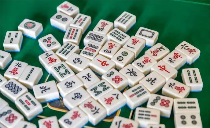 Die Einteilung und Bedeutung der Mahjong-Steinsymbole verstehen