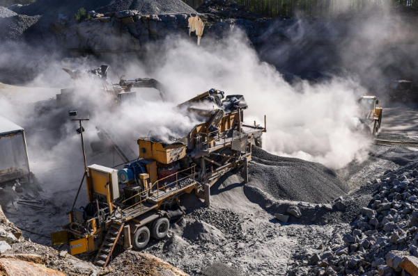 How to Choose Between Gravel & Crushed Rock for Your Outdoor Project?