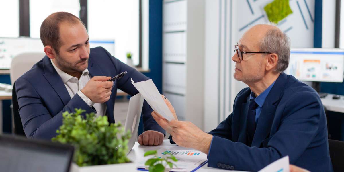 Understanding the Difference between Financial Planners and Investment Brokers