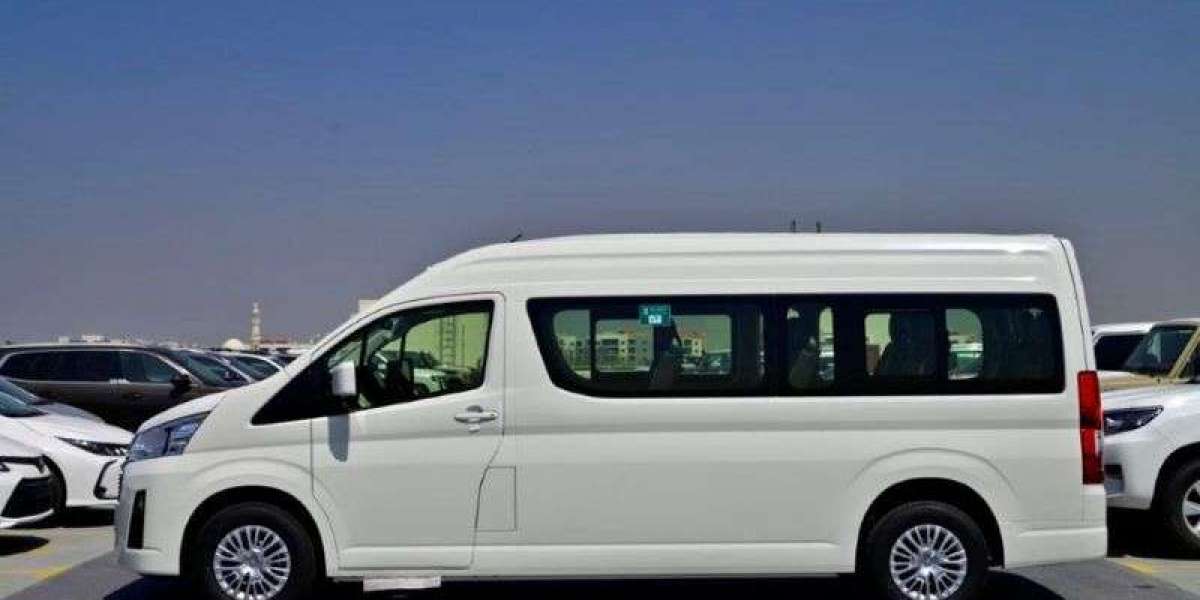 Why Choose a Maxi Cab in Craigieburn for Airport Transfers and Group Trips?