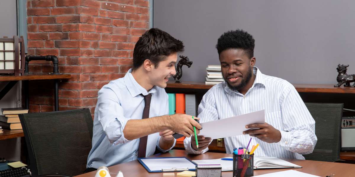 The Difference Between Executive Search and Traditional Recruitment