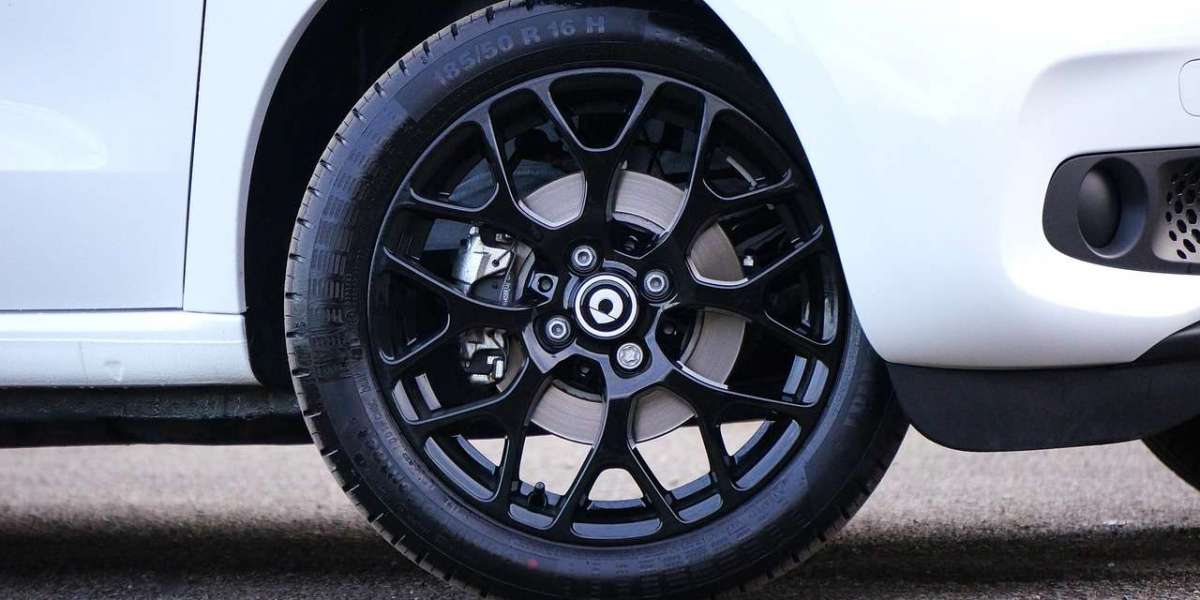 From Flat to Fit: The Complete Guide to Tire Repair in Al Quoz