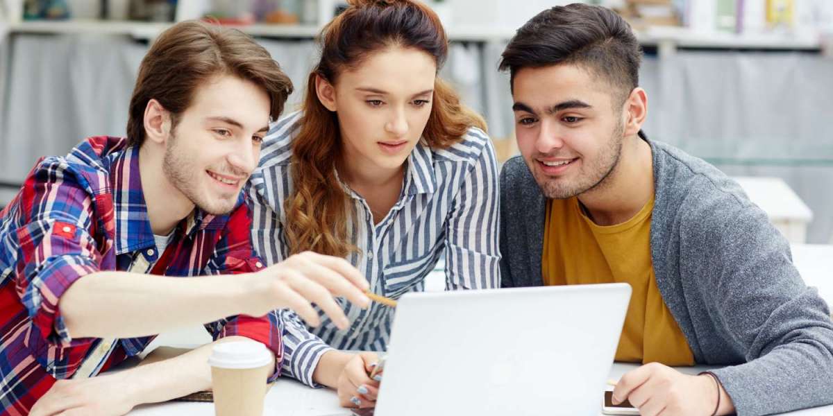 Best Laptop for Students vs Tablets: Which One Should You Choose in 2026?