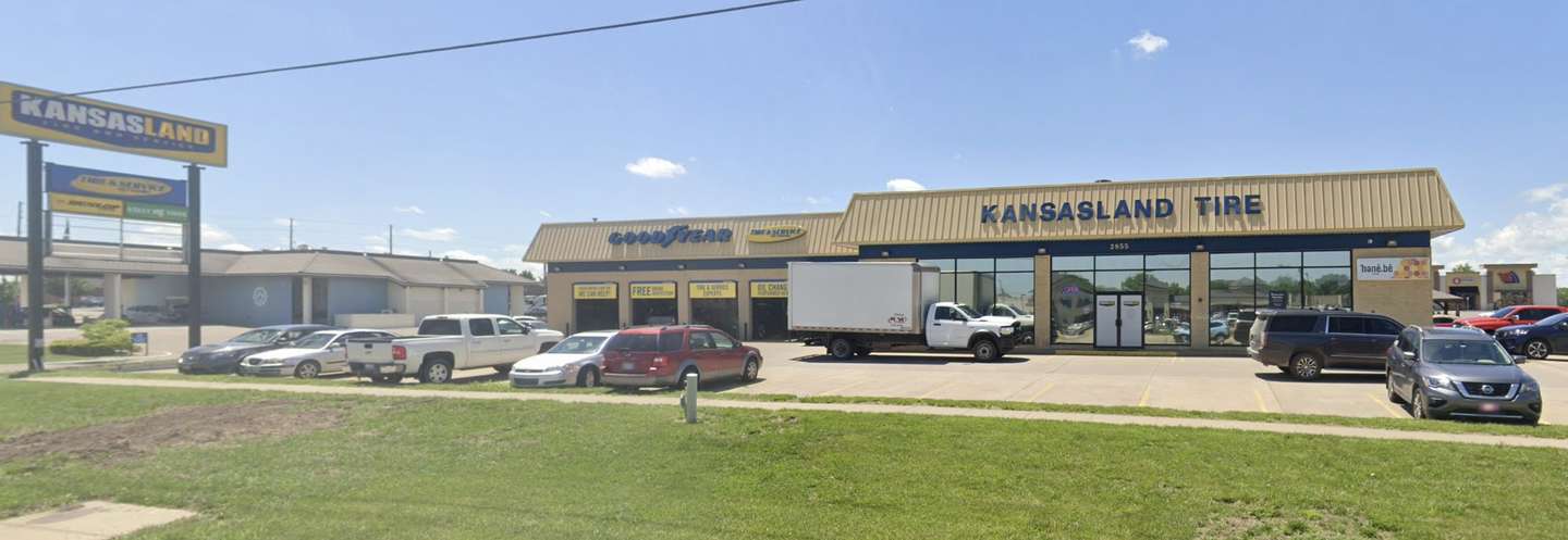 Trusted Auto Repair & Tire Shop in Topeka, KS 66614 | Brake Service, Oil Changes, Auto AC Repair, Tune Ups, & Wheel Alignments, Mechanic | Kansasland Tire and Service