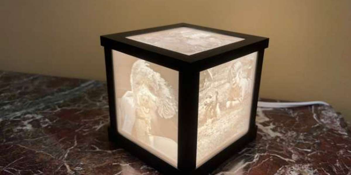 High-Impact Visual Communication with Illuminated Display Systems