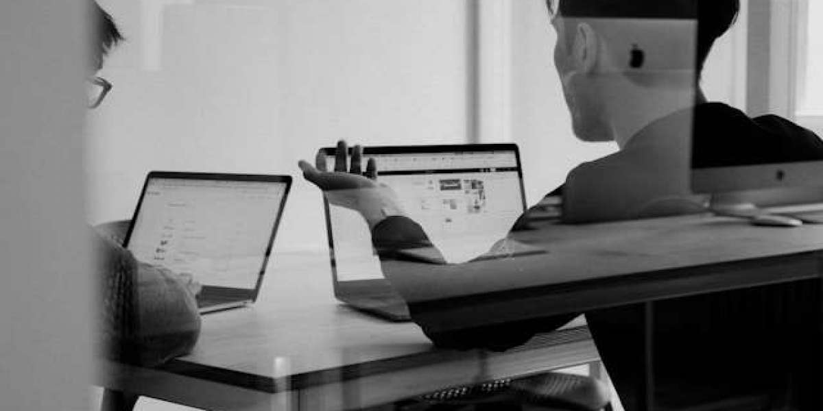 Managing Multiple Online Accounts Safely