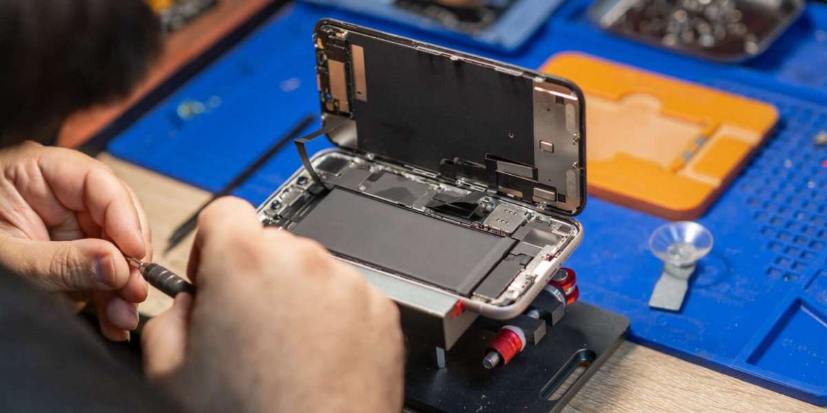 iPhone Battery Replacement: Complete Guide to Fixing Battery Issues in the UK