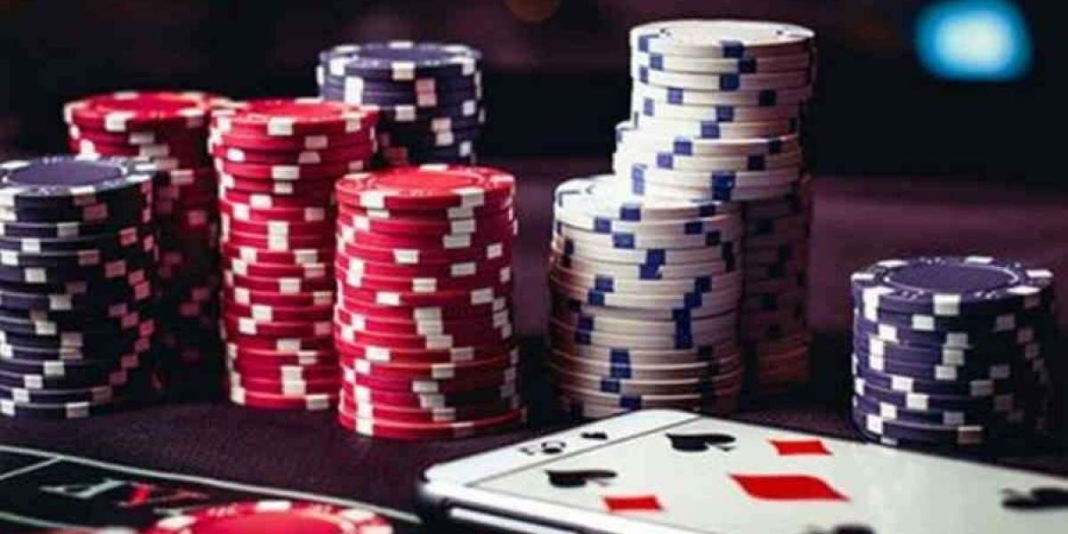 The Role of Personalization and Adaptive Interfaces in Online Casino User Experience: How Tailored Gaming Environments A