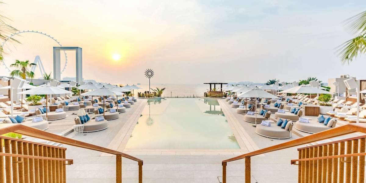 Exploring Top Dining Spots and Ladies Day Beach Experiences in Dubai